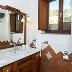 Aurora Pool & Fitness فيلة