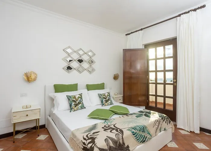 Aurora Pool & Fitness Villa *