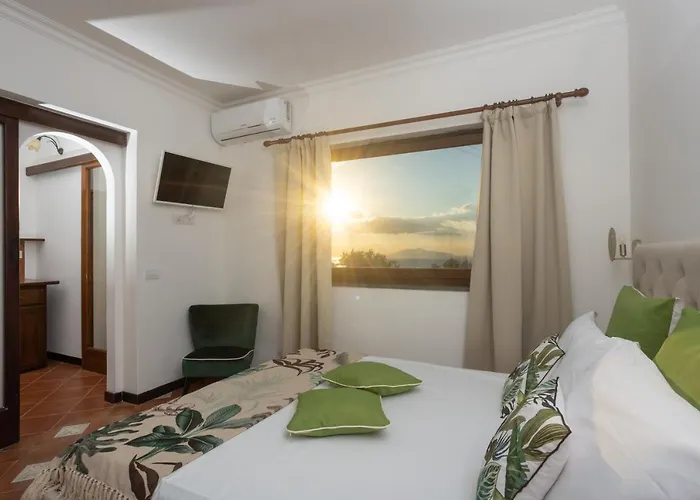 Villa Aurora Pool & Fitness *