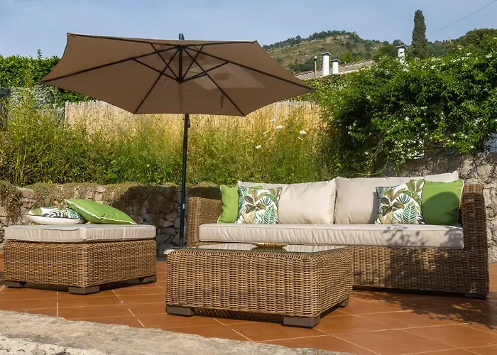 Aurora Pool & Fitness Villa *